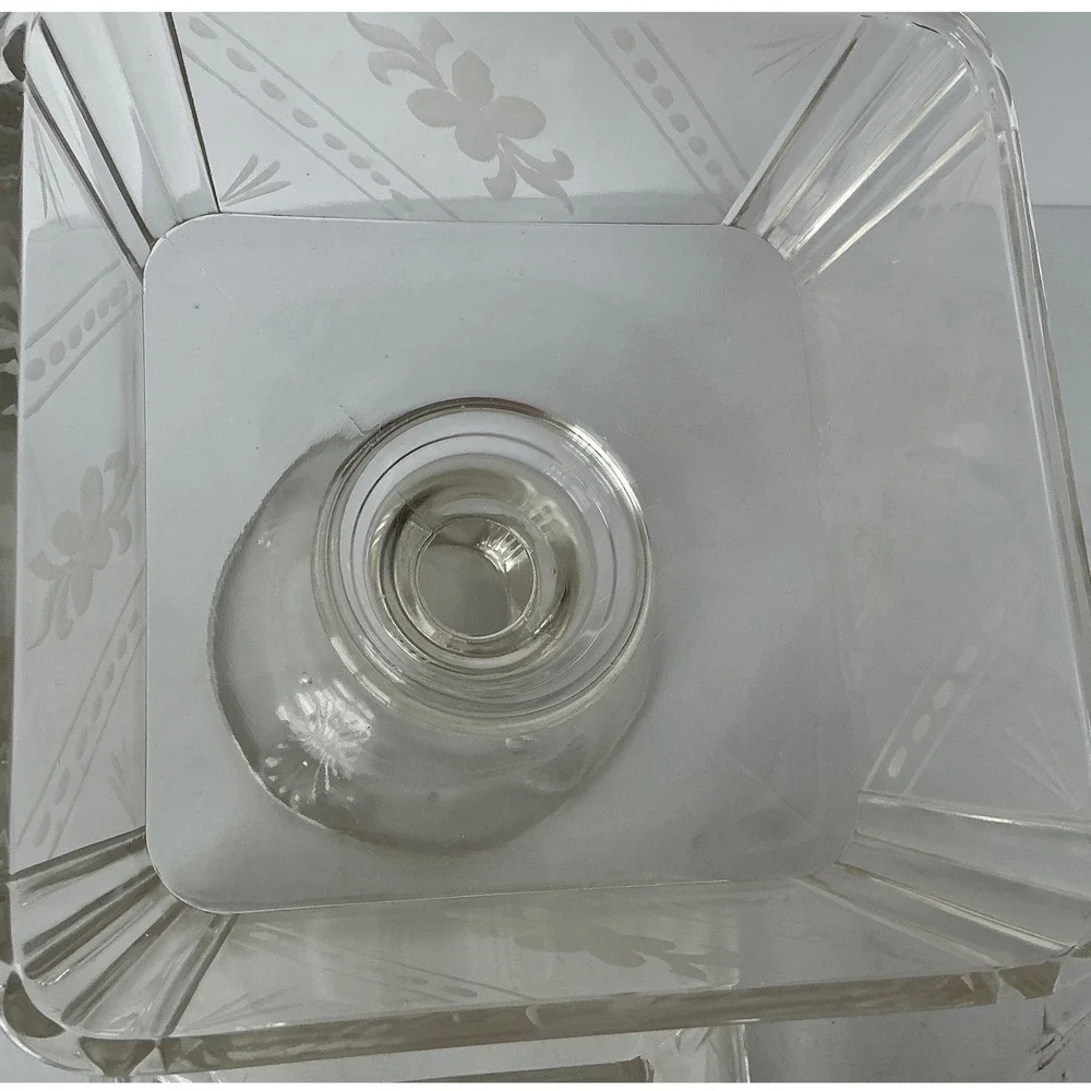 Vintage Glass Pedestal‎ Candy Dish Etched Floral Square Lidded Clear
